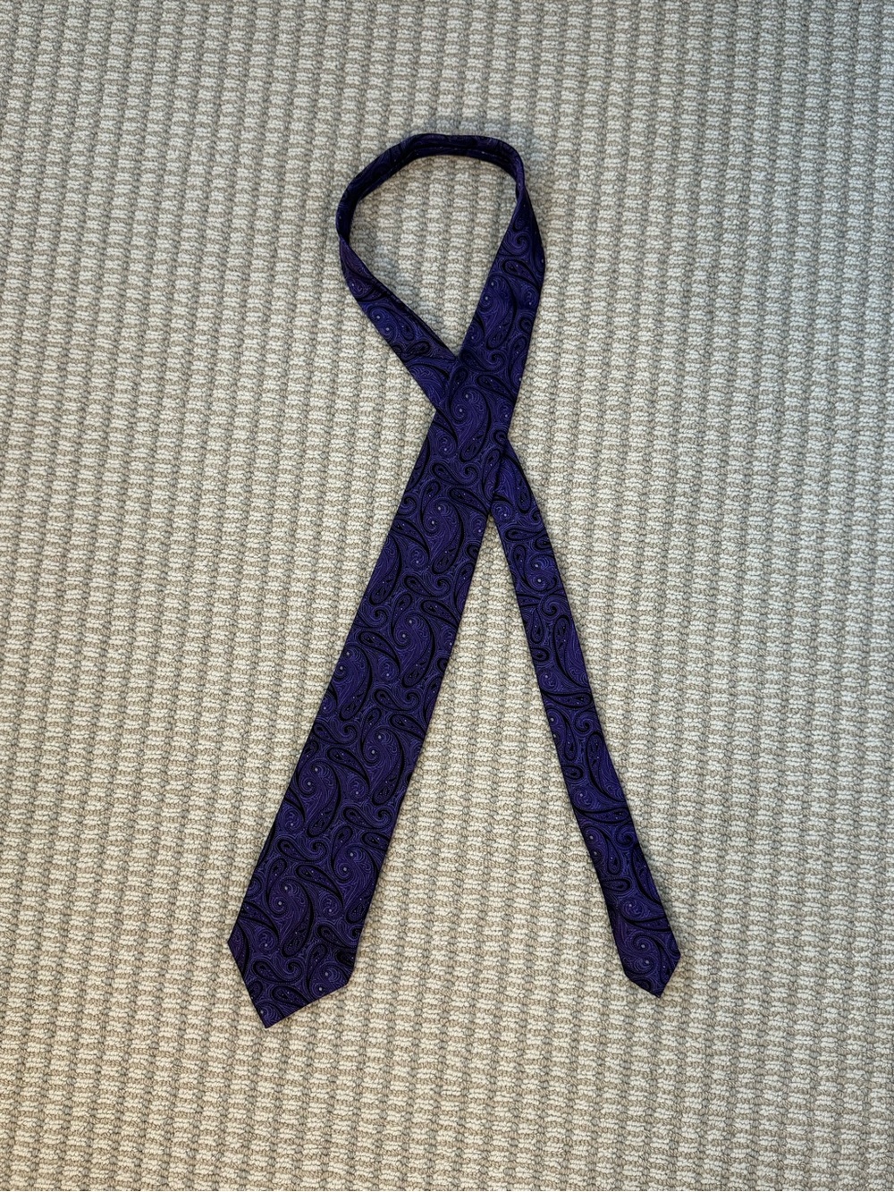 Chaps Purple Paisley Silk-Blend Tie